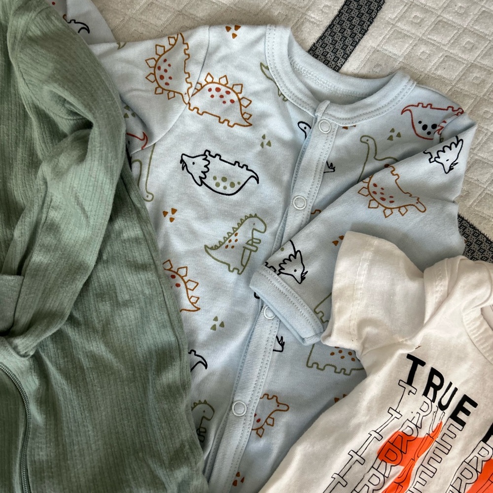 Baby clothes bundle - Picture 4 of 5